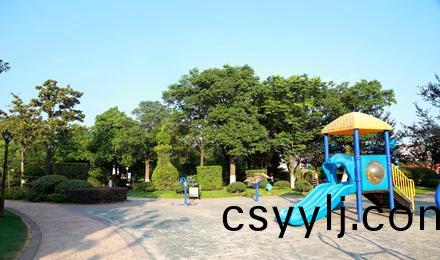長(zhang)沙·雨(yu)蘤(hua)區(qu)歇馬亭社(she)區公園